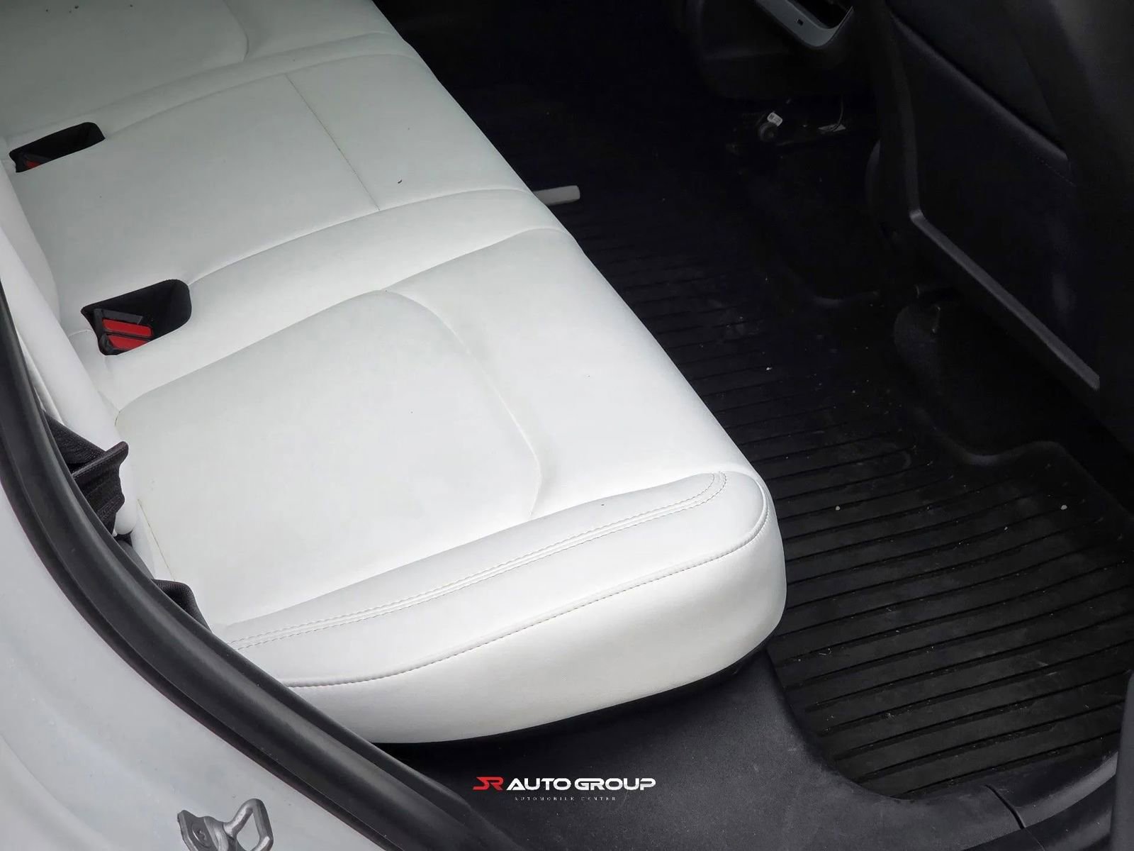 Used 2021 Tesla Model Y Long Range AWD/4WD image 19