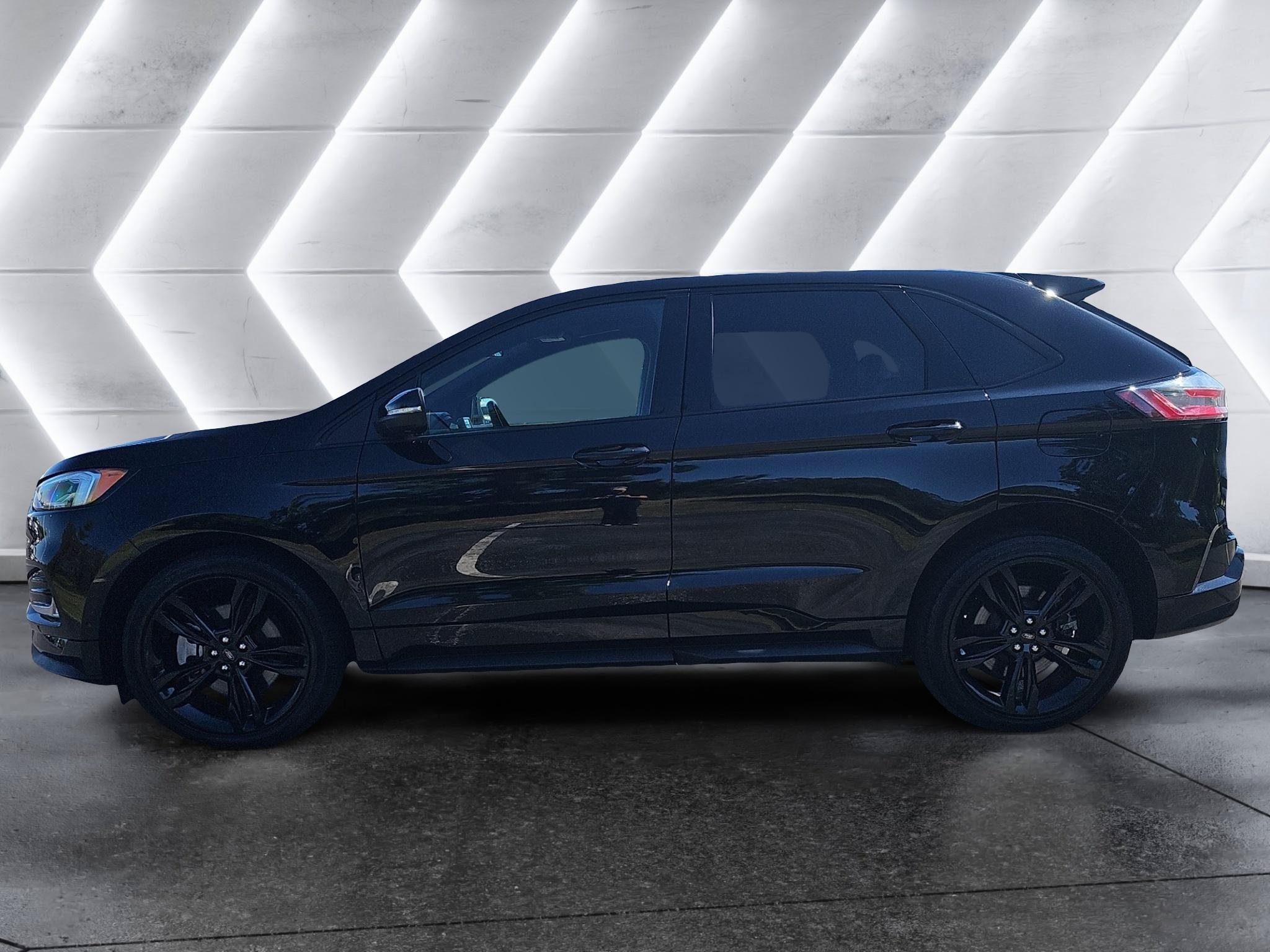 Certified 2024 Ford Edge ST w/ Equipment Group 401A AWD/4WD image 4
