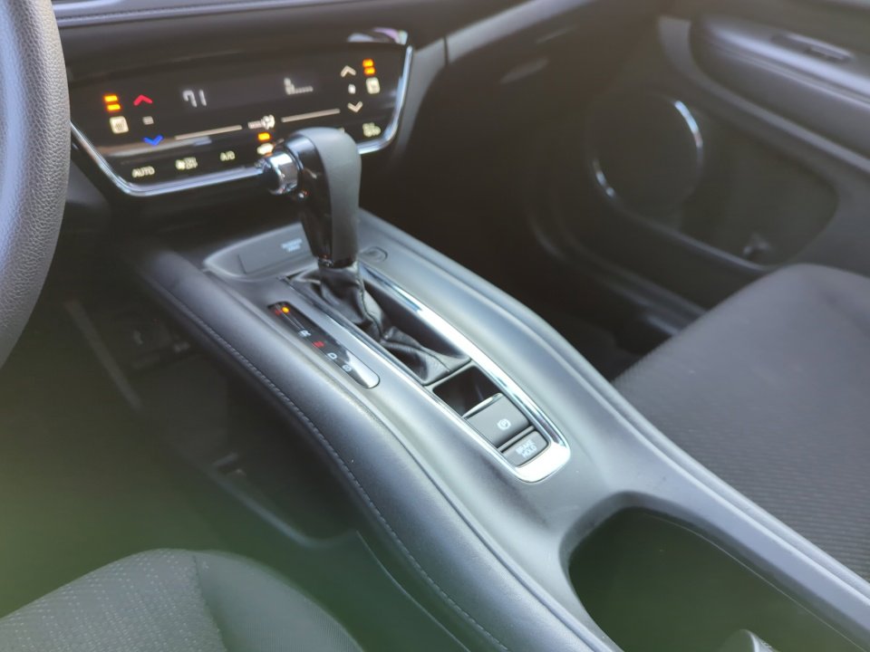 Used 2018 Honda HR-V EX image 38