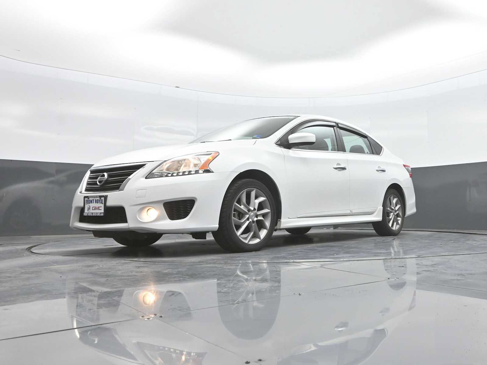 Used 2014 Nissan Sentra SR w/ SR Driver Package FWD image 33