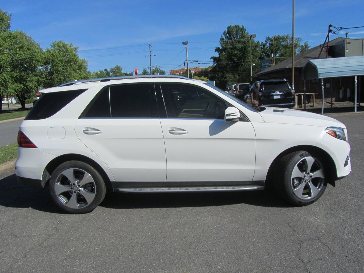 Used 2016 Mercedes-Benz GLE 350 w/ Premium Package image 11