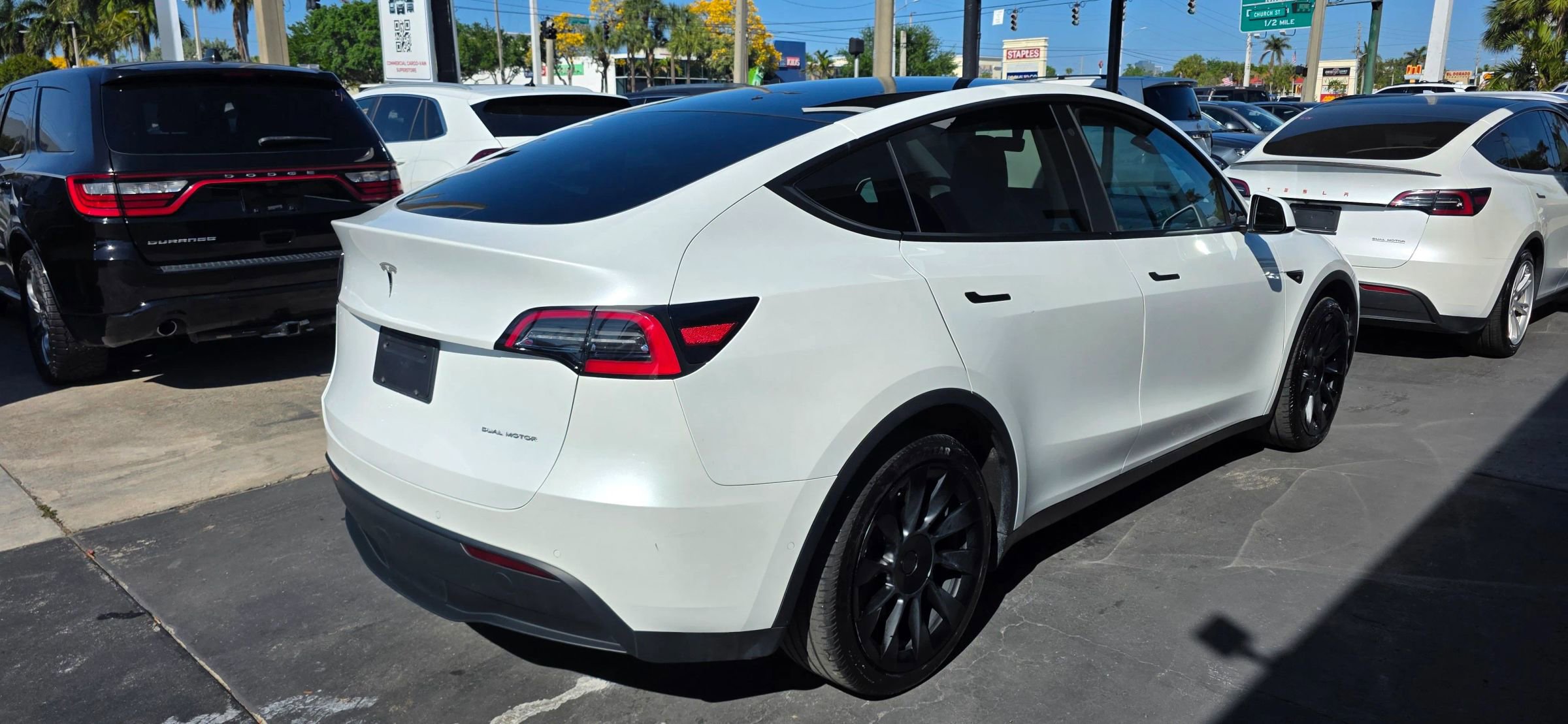 Used 2021 Tesla Model Y Long Range image 5