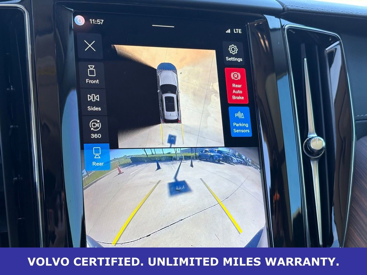 Certified 2024 Volvo XC60 B5 Ultimate image 26