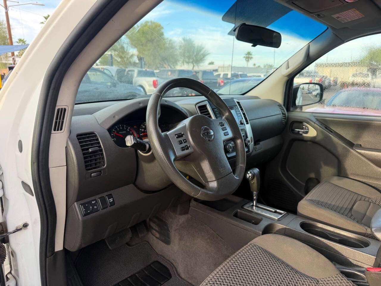 Used 2018 Nissan Frontier SV RWD image 18