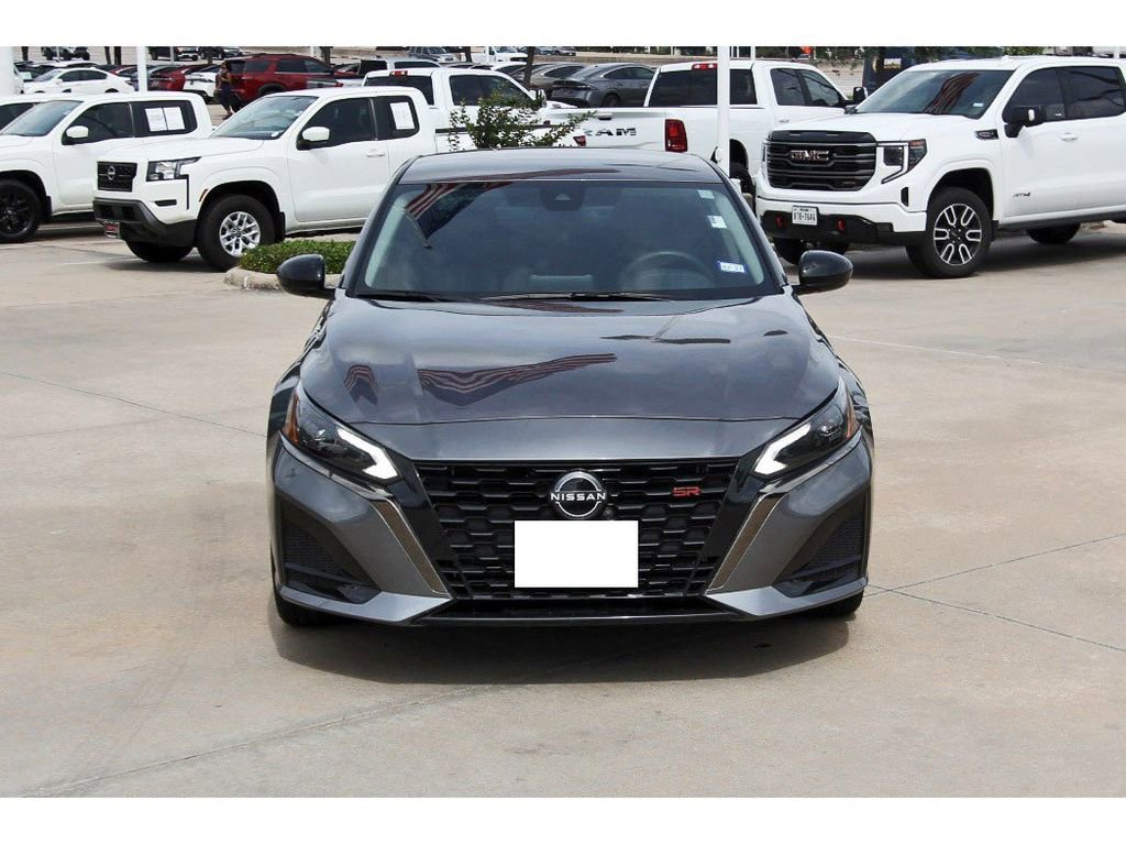 Used 2024 Nissan Altima 2.5 SR image 8