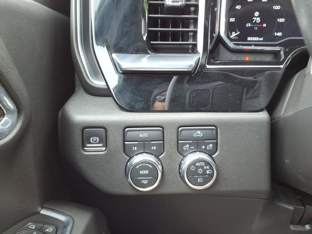 Used 2022 GMC Sierra 1500 Elevation image 13