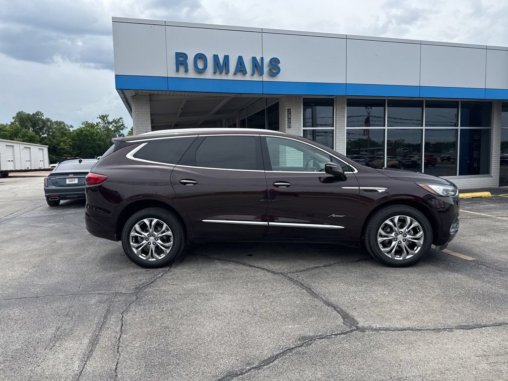 Used 2021 Buick Enclave Avenir w/ Avenir Technology Package AWD/4WD image 2