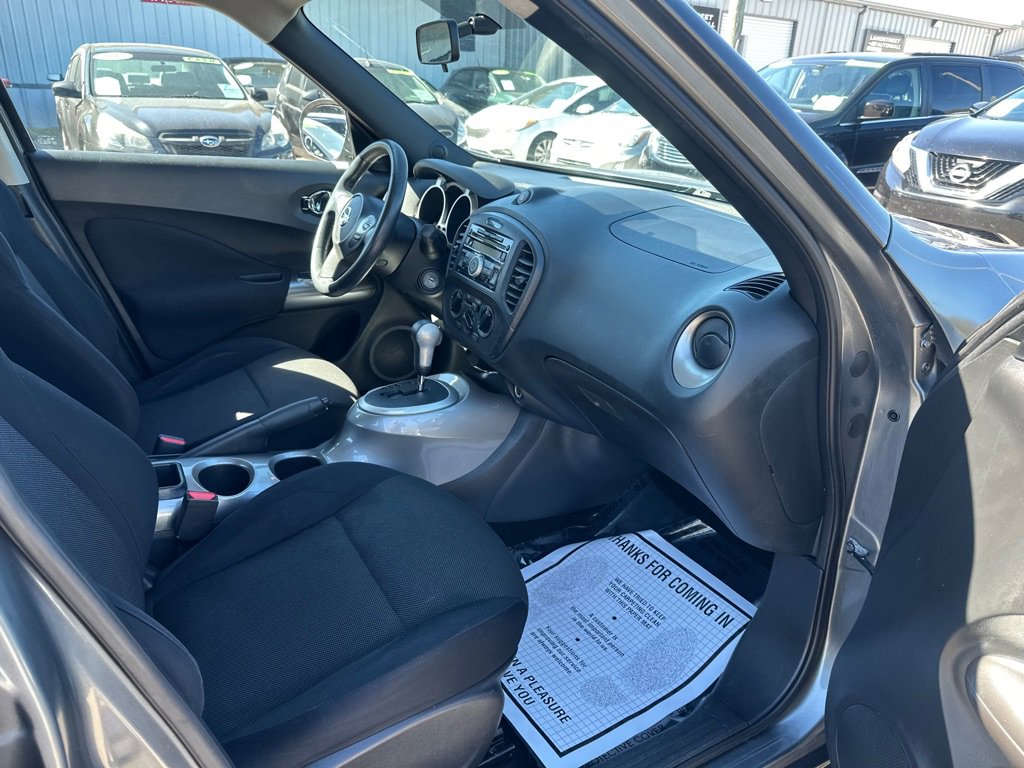 Used 2013 Nissan Juke S image 12