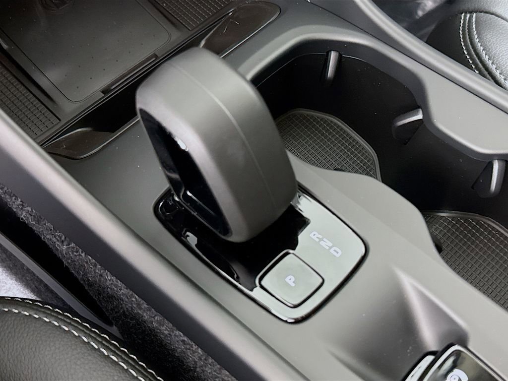 New 2026 Volvo XC40 B5 Core image 17