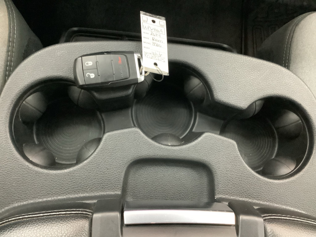 Used 2024 RAM 3500 Big Horn image 26