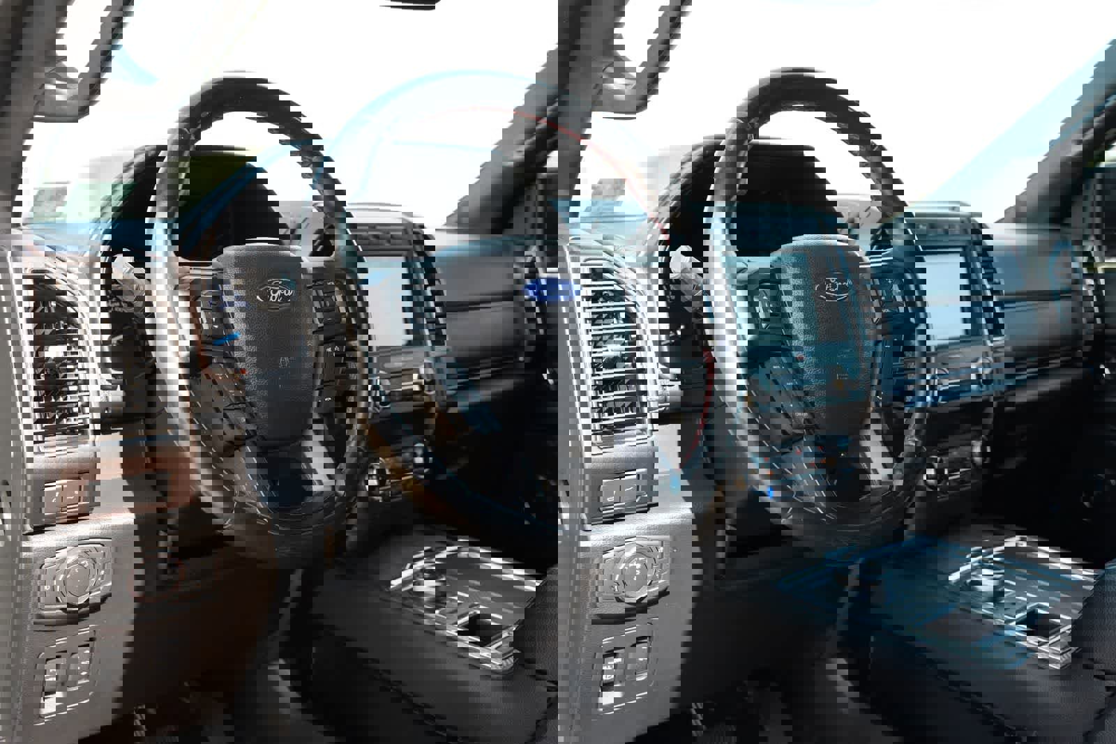 Used 2019 Ford Expedition Limited w/ Equipment Group 303A image 17