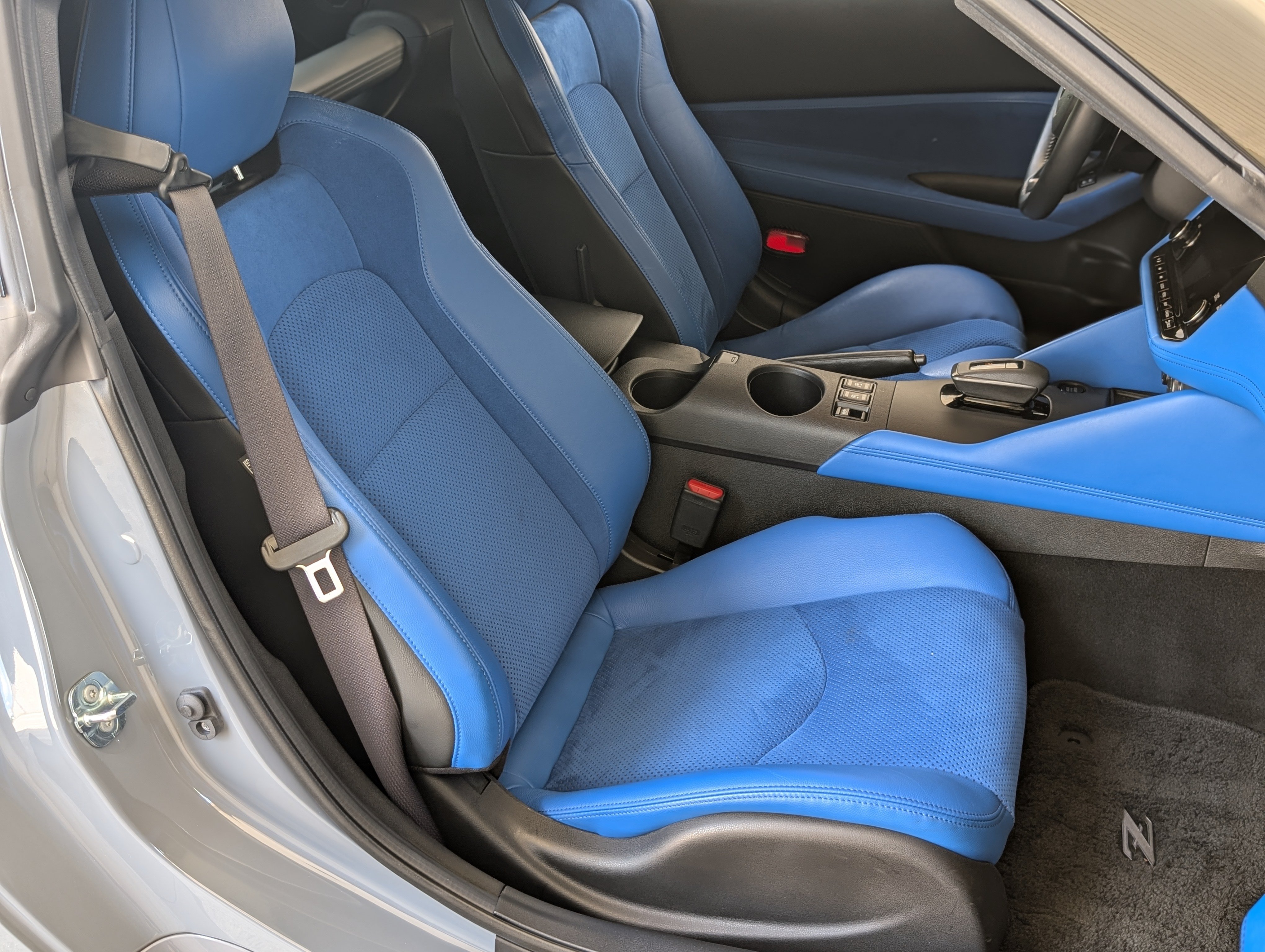Used 2024 Nissan Z Performance w/ Floor Mat Package RWD image 20