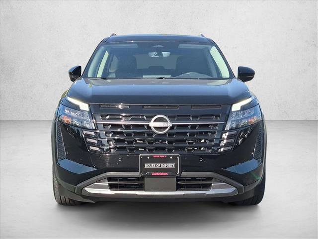 Used 2026 Nissan Pathfinder SL FWD image 2