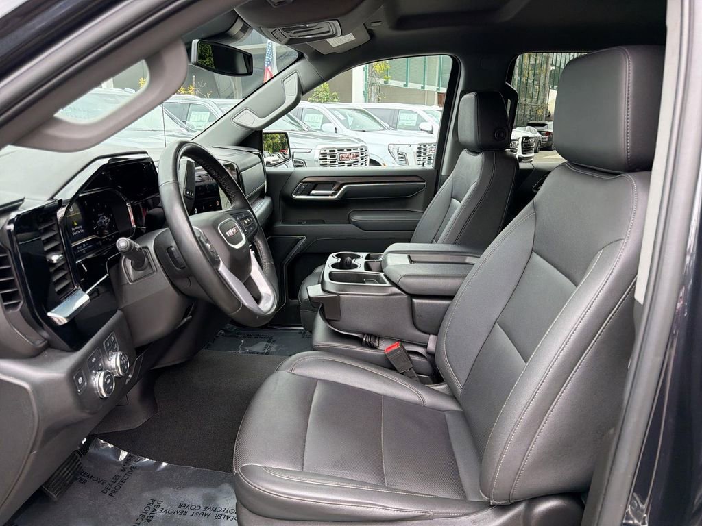 Used 2025 GMC Sierra 1500 SLT AWD/4WD image 22
