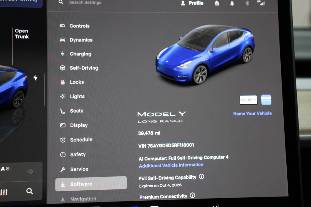 Used 2024 Tesla Model Y 2WD image 17