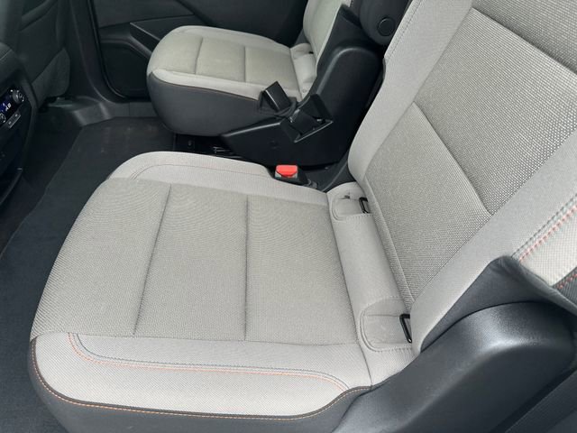 Used 2025 Chevrolet Traverse LT AWD/4WD image 23