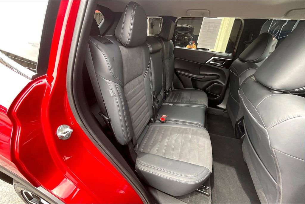 Used 2023 Mitsubishi Outlander SE AWD/4WD image 26