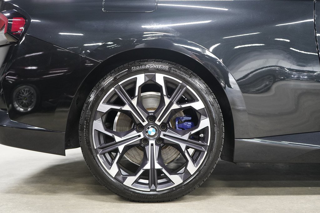 Used 2025 BMW M240i xDrive Coupe AWD/4WD image 31