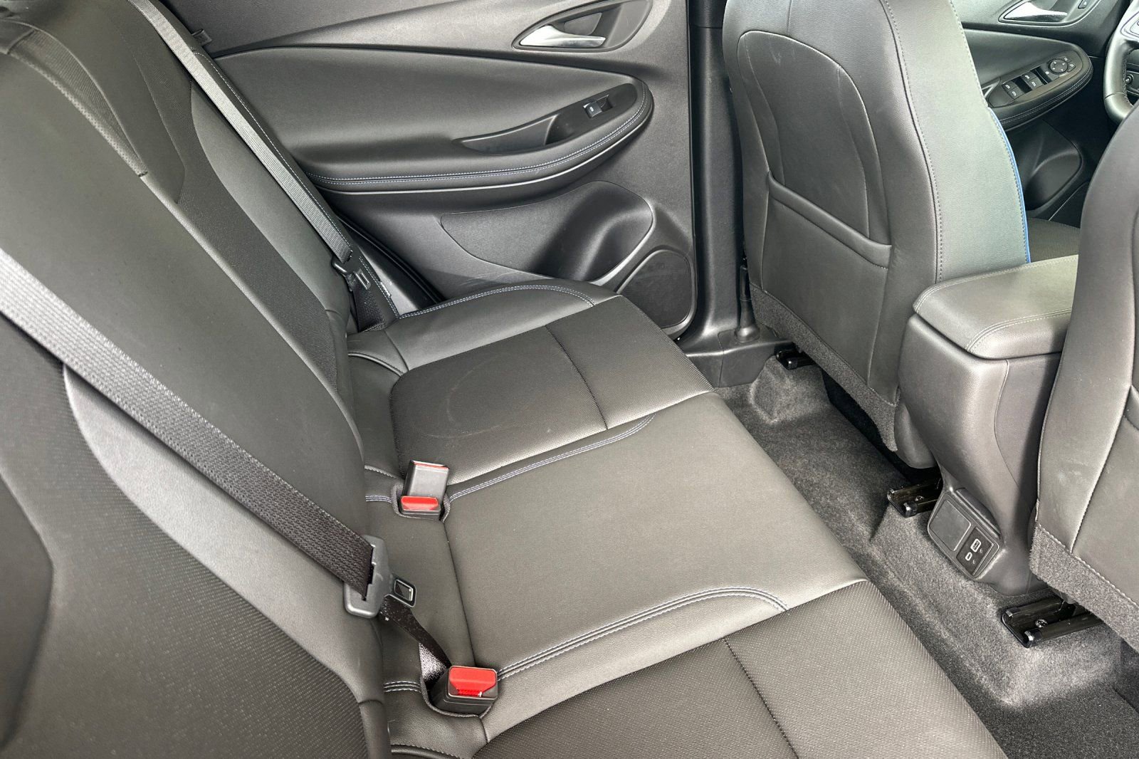 Used 2026 Buick Encore GX Sport Touring image 19