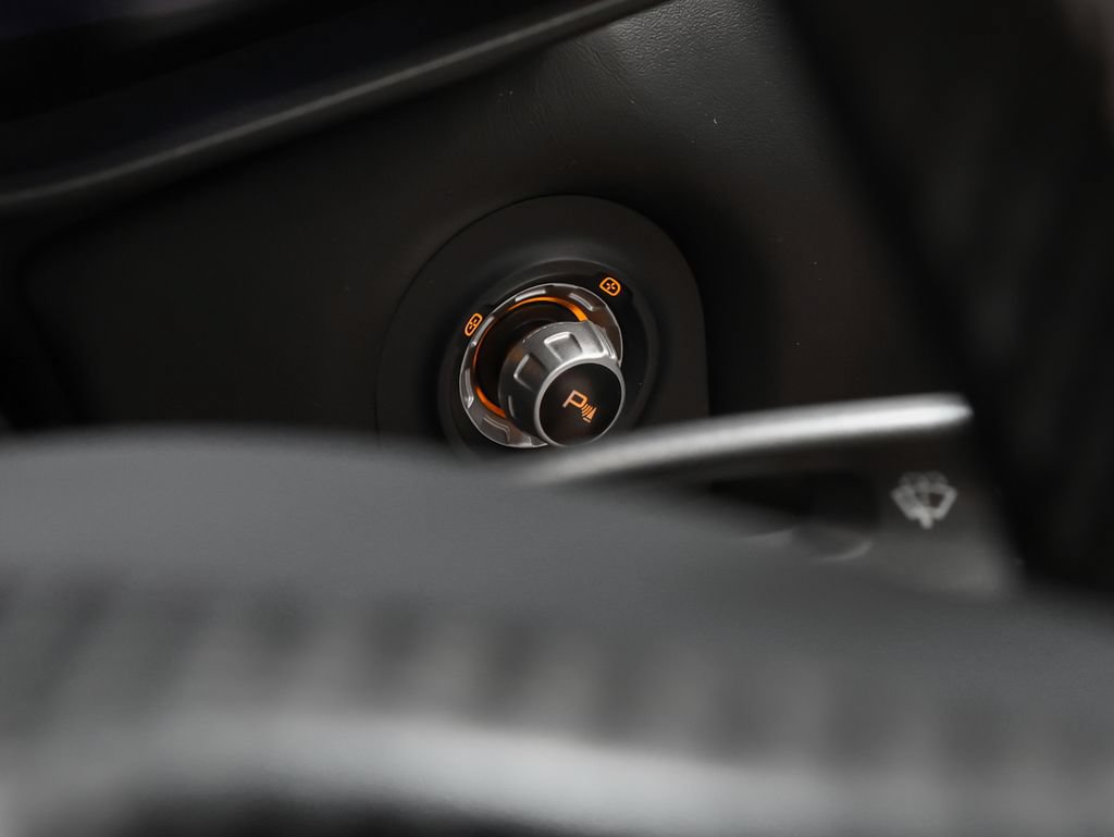 Used 2016 McLaren 675LT Spider RWD image 56