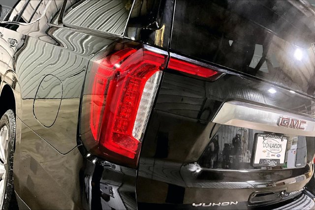 Used 2022 GMC Yukon Denali AWD/4WD image 10