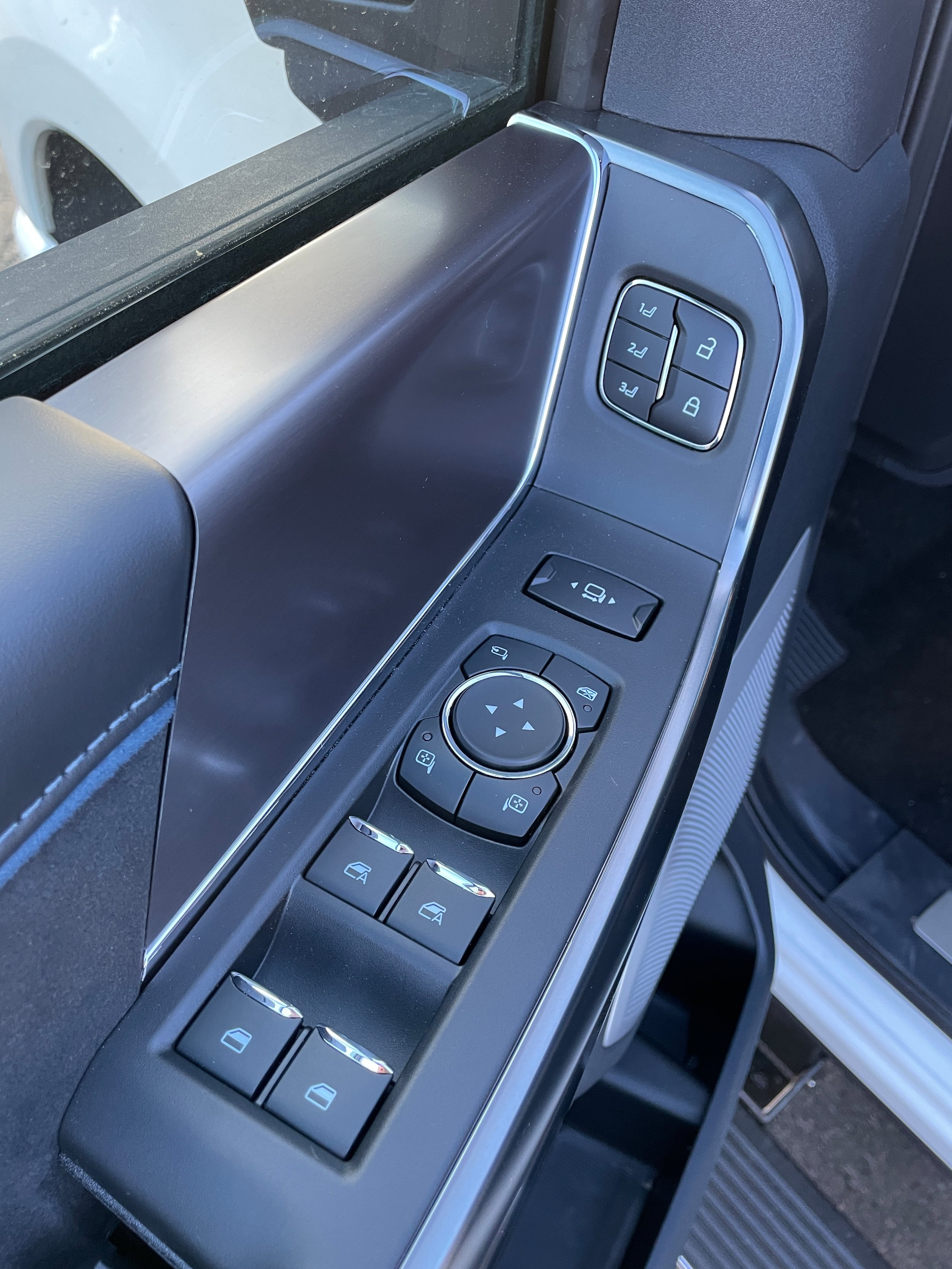 New 2026 Ford F250 Platinum AWD/4WD image 15