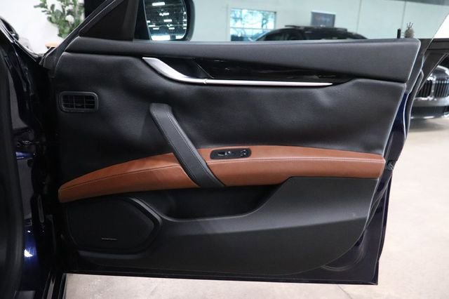 Used 2016 Maserati Ghibli S RWD image 24