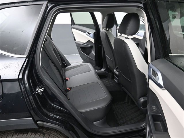 New 2026 Volkswagen Taos SE image 13