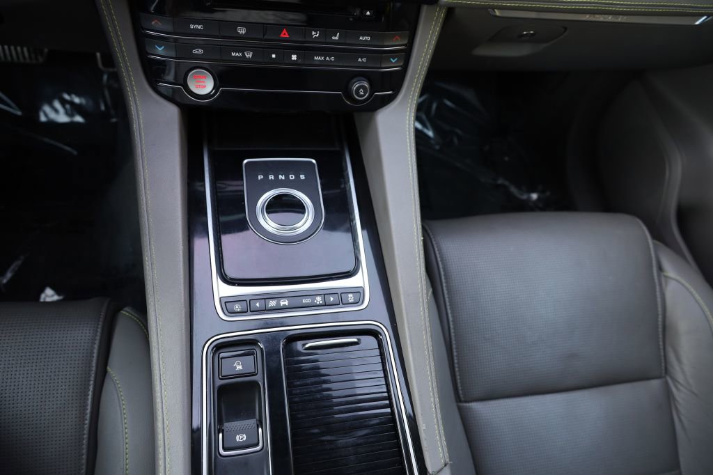 Used 2018 Jaguar F-PACE R-Sport AWD/4WD image 28