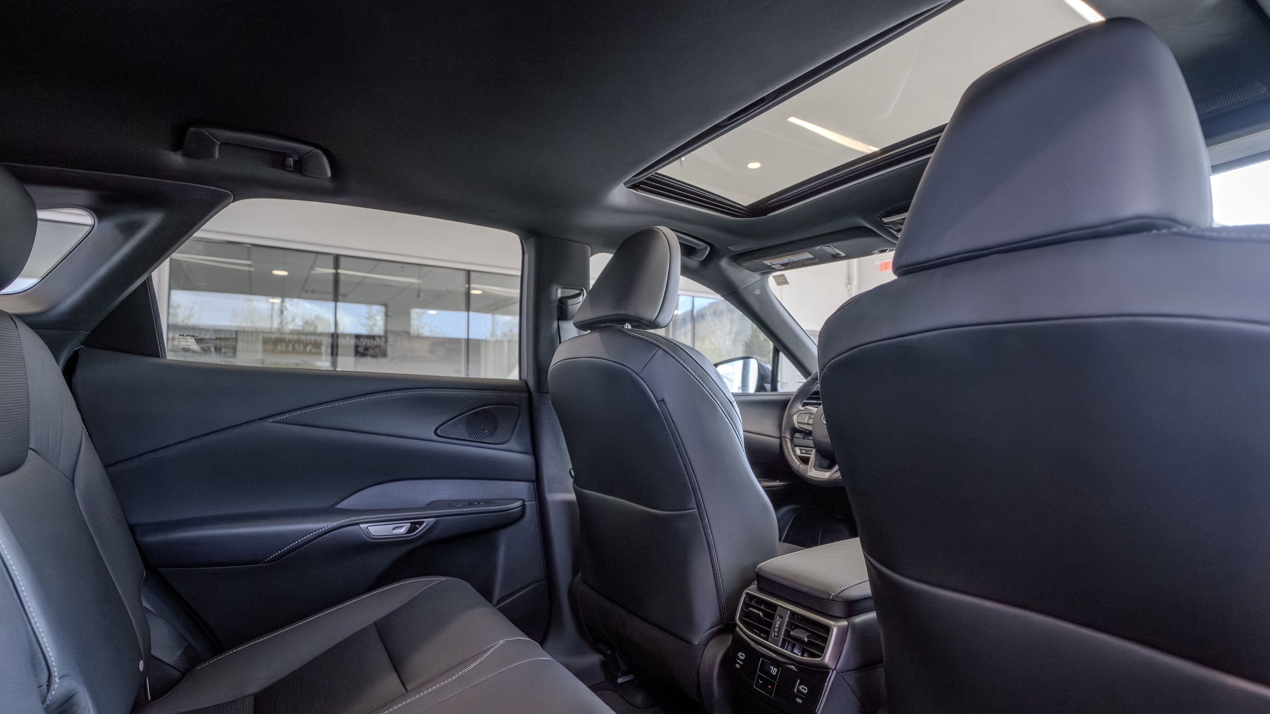 Used 2024 Lexus RX 350 w/ Convenience Package AWD/4WD image 27