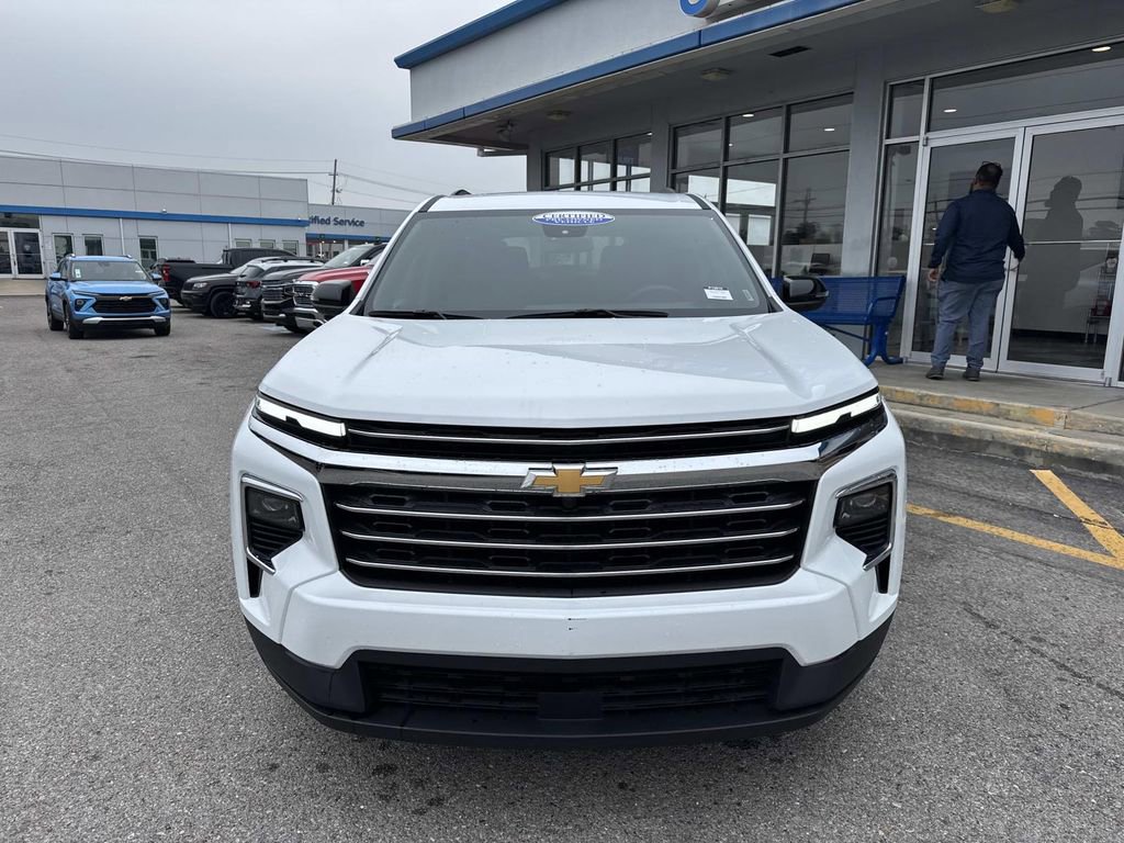 Certified 2025 Chevrolet Traverse LT image 2