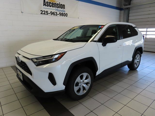 Used 2023 Toyota RAV4 LE image 2