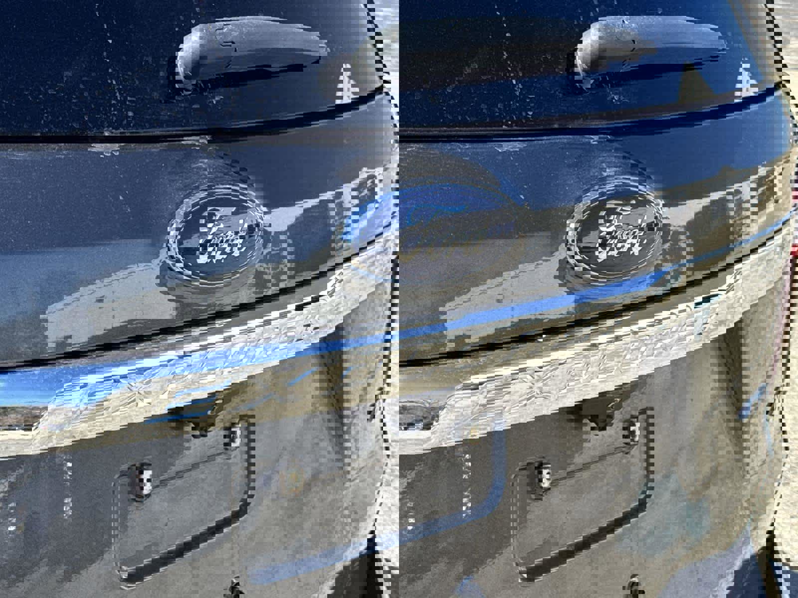 Used 2019 Ford Explorer Limited w/ Class III Trailer Tow Package image 10