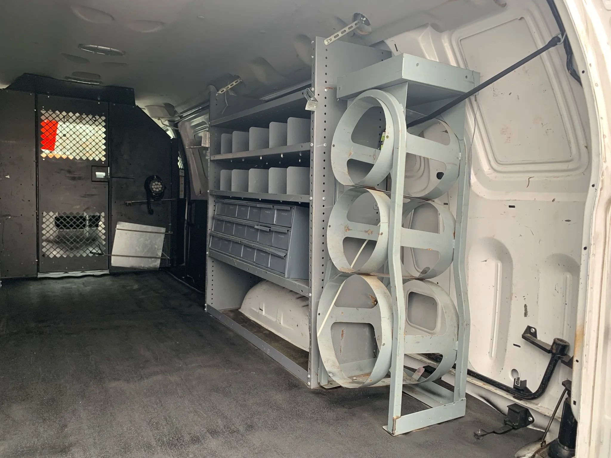 Used 2014 Ford E-350 and Econoline 350 Extended Super Duty w/ Insulation Package image 26