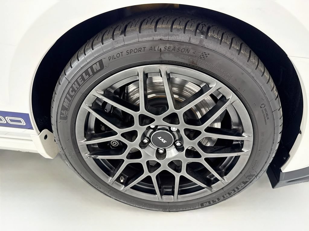 Used 2013 Ford Mustang Shelby GT500 RWD image 28