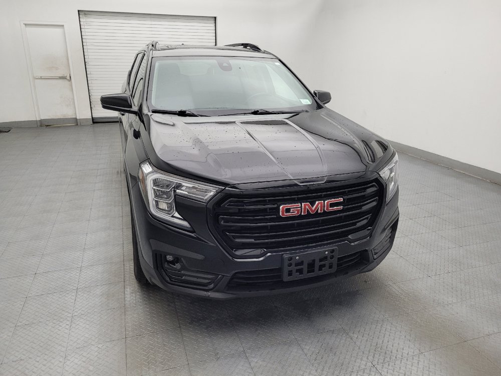 Used 2023 GMC Terrain SLT w/ Infotainment Package II AWD/4WD image 14