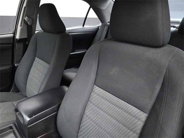 Used 2016 Toyota Camry LE image 18