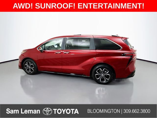 Used 2025 Toyota Sienna Platinum image 4