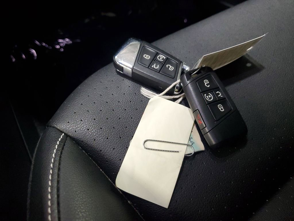 Certified 2023 Volkswagen Atlas SE image 28