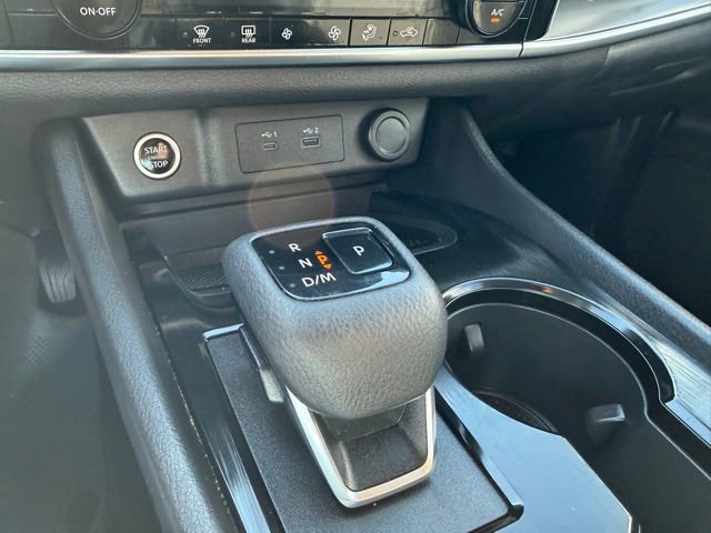 Used 2023 Nissan Rogue SV image 22