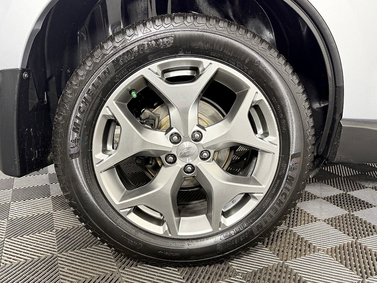 Used 2015 Subaru Forester 2.5i Touring w/ Eyesight & Navigation System AWD/4WD image 50