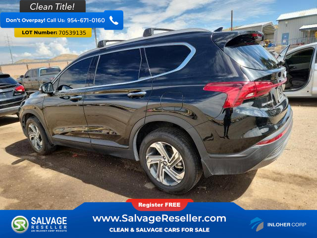 Used 2023 Hyundai Santa Fe SEL image 3