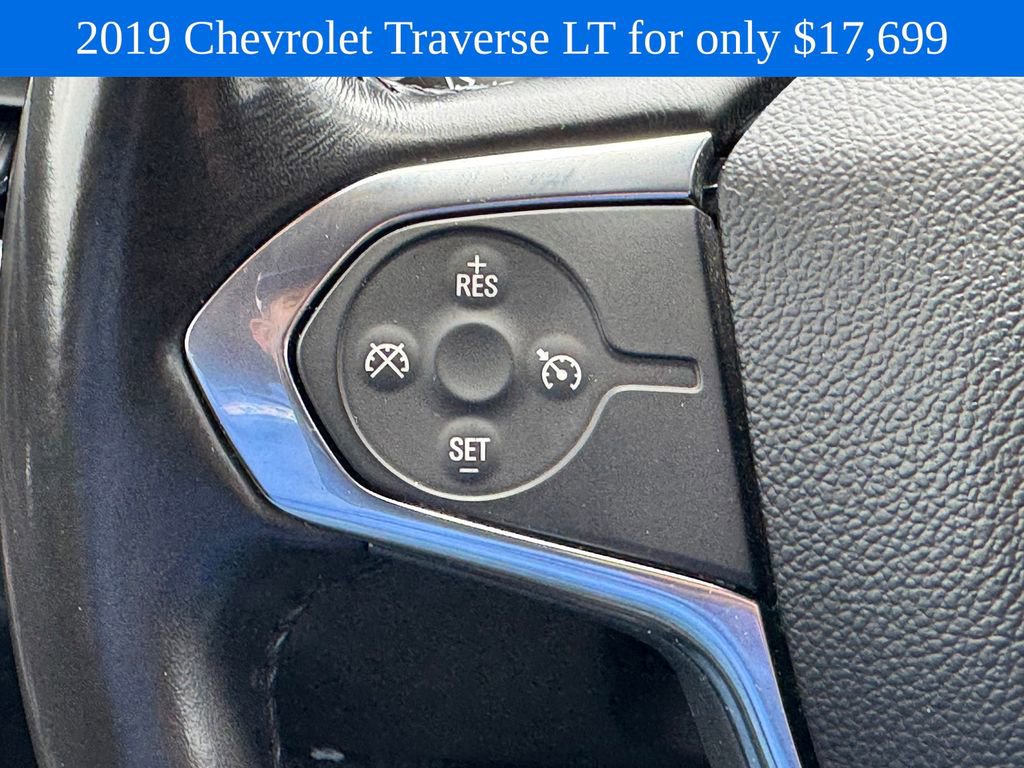 Used 2019 Chevrolet Traverse LT FWD image 21