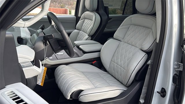 New 2026 Lincoln Navigator L Black Label image 21