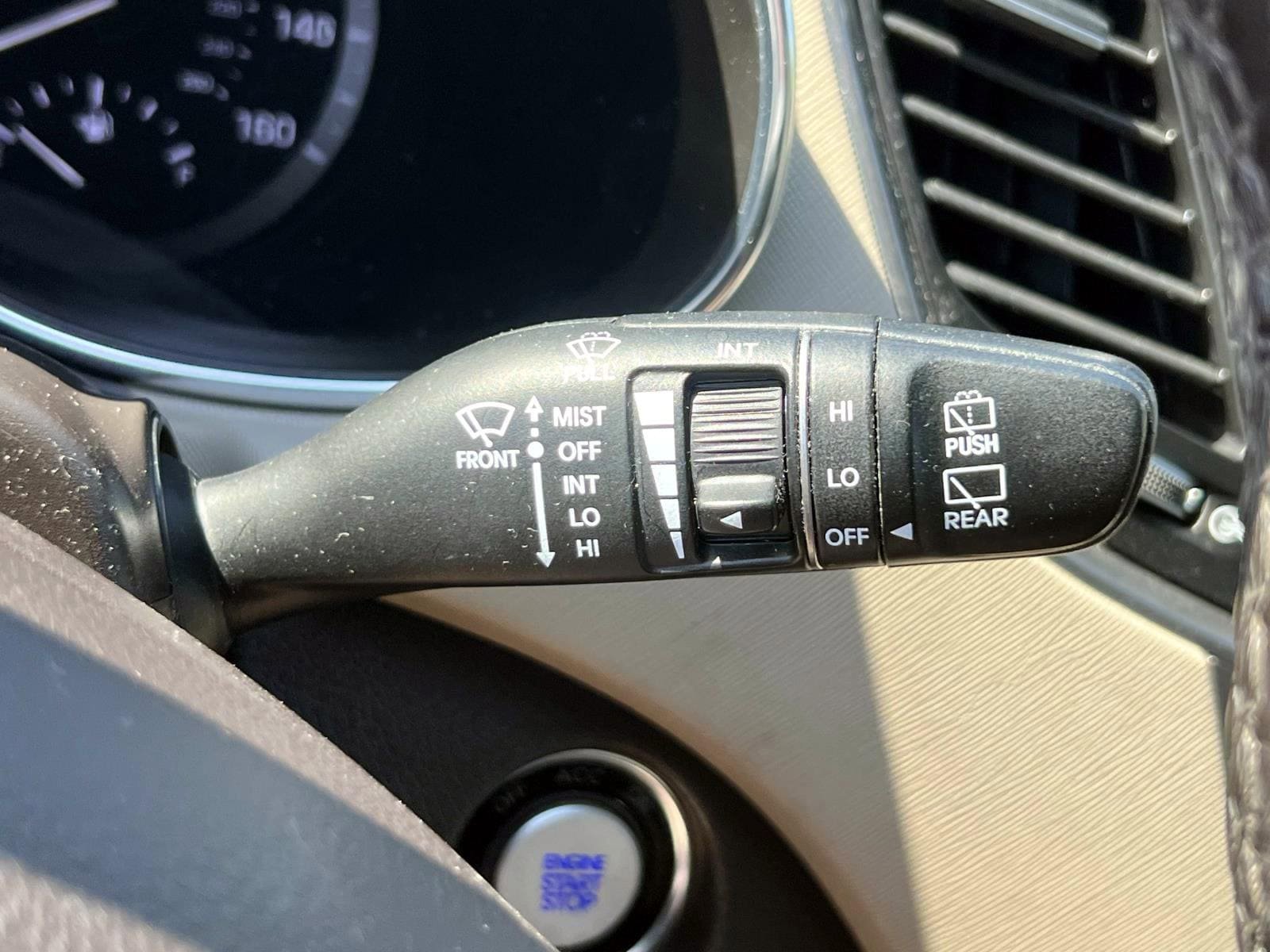 Used 2018 Hyundai Santa Fe AWD image 23