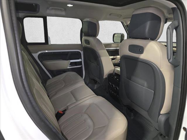 Used 2020 Land Rover Defender 110 HSE image 11