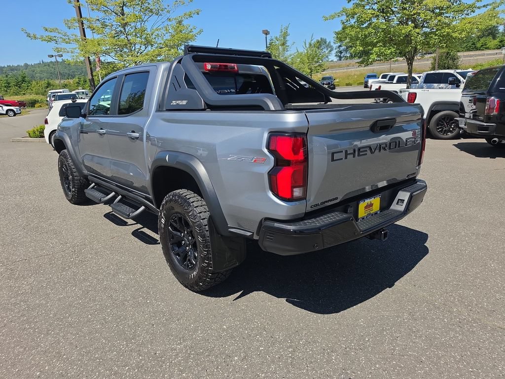 Certified 2025 Chevrolet Colorado ZR2 w/ Midnight Edition AWD/4WD image 4