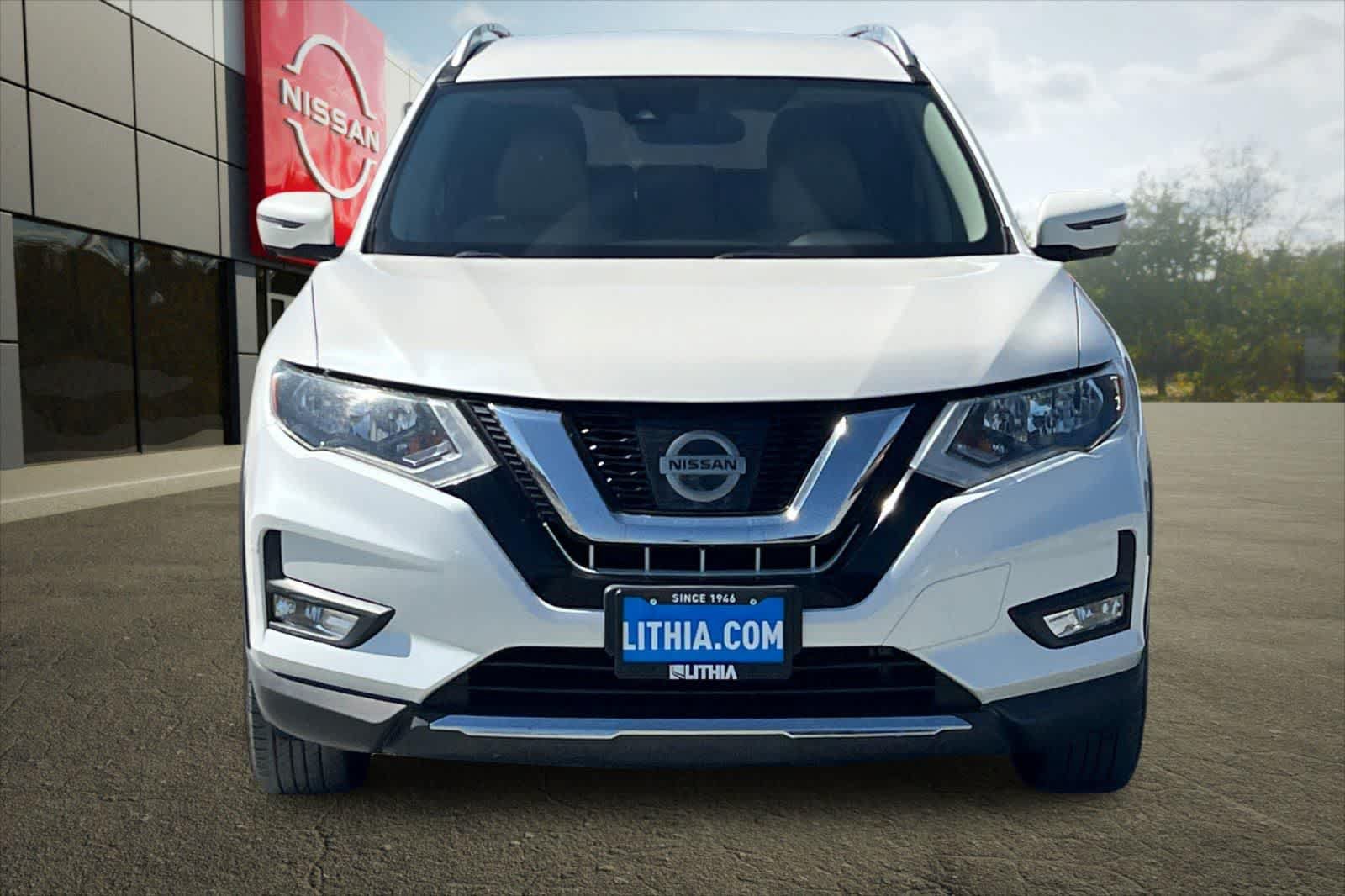 Used 2017 Nissan Rogue SL FWD image 11