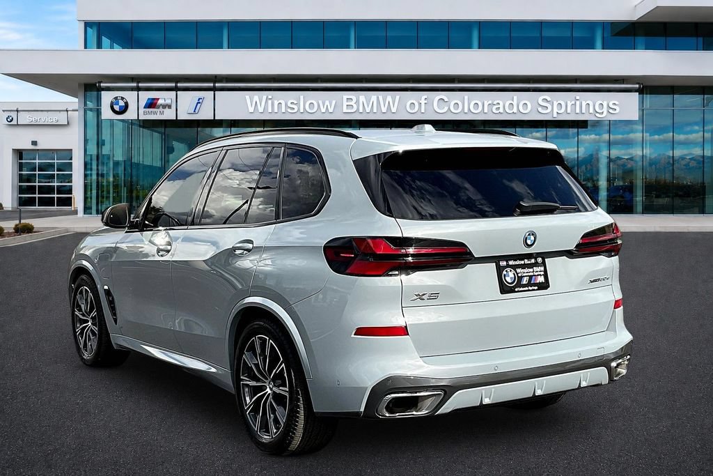 Used 2024 BMW X5 xDrive50e w/ M Sport Package AWD/4WD image 4