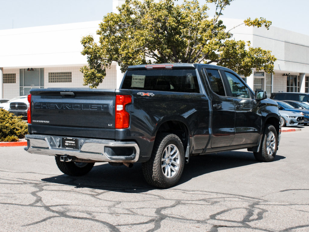 Used 2020 Chevrolet Silverado 1500 LT w/ Trailering Package AWD/4WD image 5